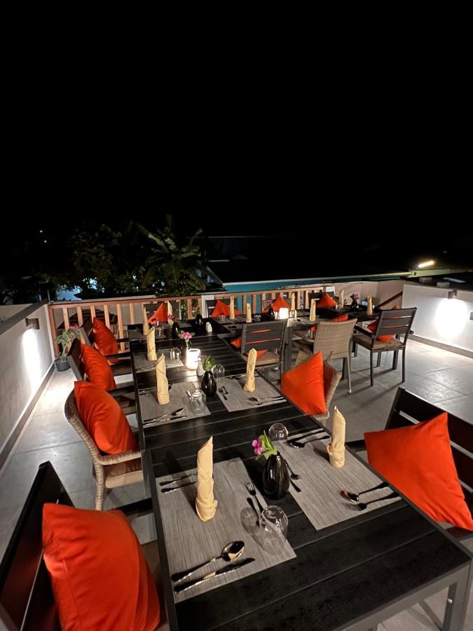 Hotel Seaside Dhigurah à Dhigurah  Extérieur photo