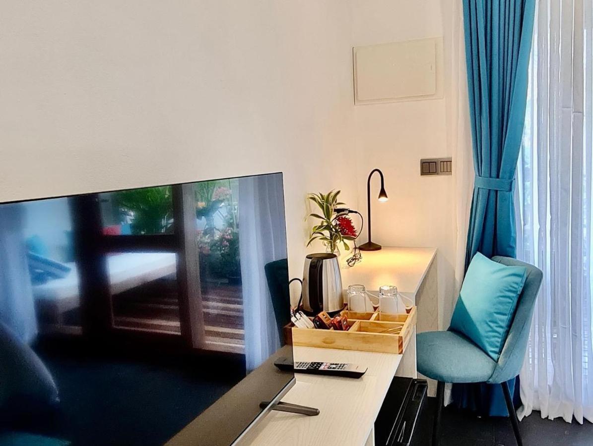 Hotel Seaside Dhigurah à Dhigurah  Extérieur photo
