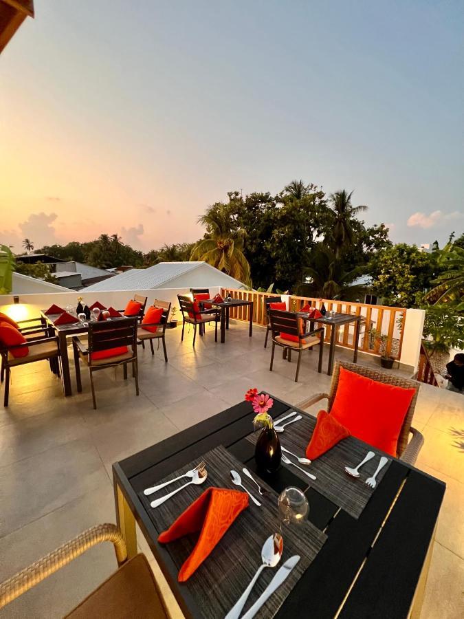 Hotel Seaside Dhigurah à Dhigurah  Extérieur photo